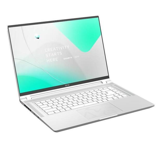 Ноутбук Gigabyte Aero 16 OLED 16" (i7-13700H, 16GB, 1TB SSD, OLED, RTX 4070) серебристый