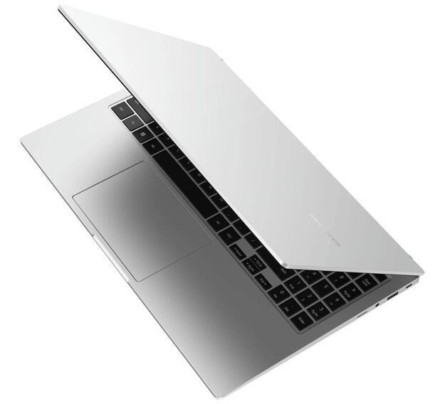 Ноутбук Samsung Galaxy Book 2 15.6" (i5-1235U, 16GB, 256GB SSD, IPS) серебристый